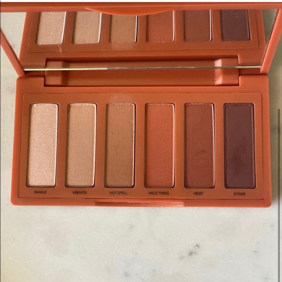 URBAN DECAY Eyeshadow Palette Naked HEAT - Picture 2 of 5